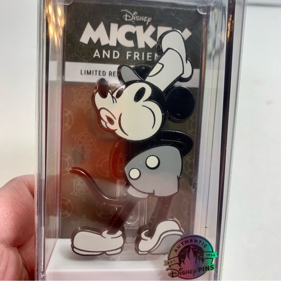 NWT. Disney Steamboat Willie Mickey Mouse FiGPin. Limited release #685. - Picture 6 of 6